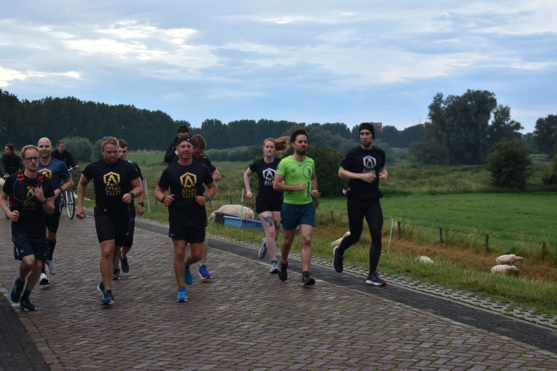 Stress Verminderen met Sport — Hoe het Werkt en Wat Helpt